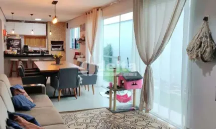 Casa disponível para venda no bairro Novo Mundo em Uberlândia-MG