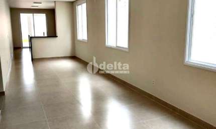 Casa residencial disponível para venda no bairro Cidade Jardim  em Uberlândia-MG