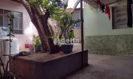 Casa residencial disponível para venda no bairro presidente roosevelt em uberlândia-mg