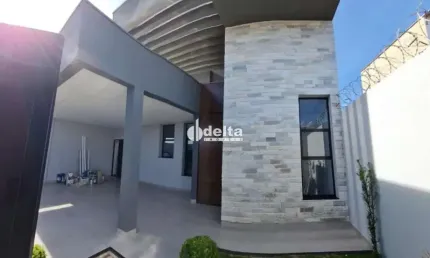 Casa residencial disponível para venda no bairro Alto Umuarama em Uberlândia-MG