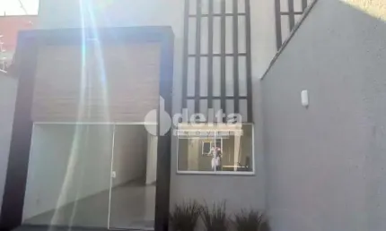 Casa residencial disponível para venda no bairro Laranjeiras em Uberlândia-MG