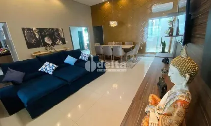 Casa disponível para venda no bairro Bosque dos Buritis em Uberlândia-MG
