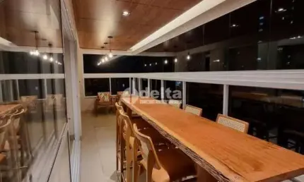 Apartamento disponível para venda no bairro Martins em Uberlândia-MG
