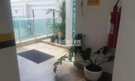 Apartamento disponível para venda no bairro Santa Mônica em Uberlândia-MG