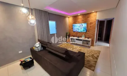 Casa residencial disponível para venda no bairro Taiman em Uberlândia-MG