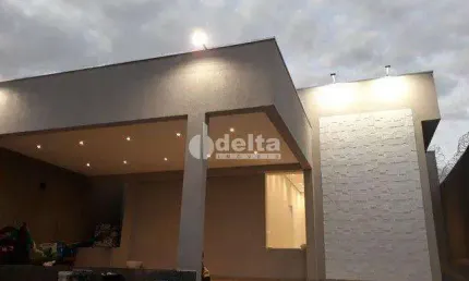 Casa disponível para venda no bairro Daniel Fonseca em Uberlândia-MG