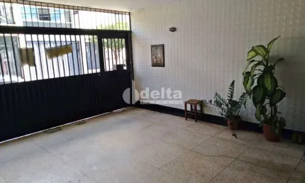 Casa residencial disponível para venda no bairro martins em uberlândia-mg