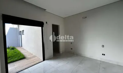 Casa residencial disponível para venda no bairro Grand Ville em Uberlândia - MG.