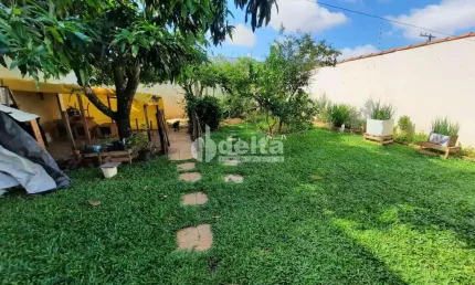 Casa residencial disponível para venda no bairro nossa senhora das graças em uberlândia-mg