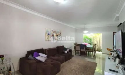 Casa residencial disponível para venda no bairro custódio pereira em uberlândia-mg