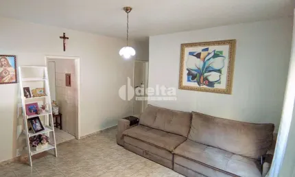 Casa residencial disponível para venda no bairro santa mônica em uberlândia-mg.