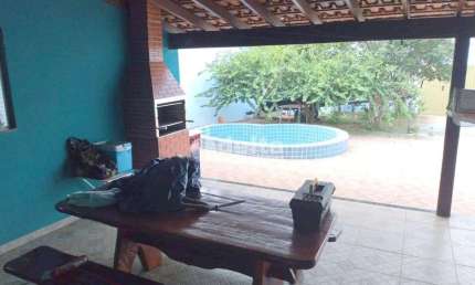 Casa residencial disponível para venda no bairro Residencial Gramado em Uberlândia-MG