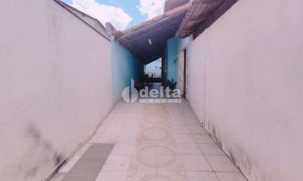 Casa residencial disponível para venda no Bairro Guarani em Uberlândia-MG
