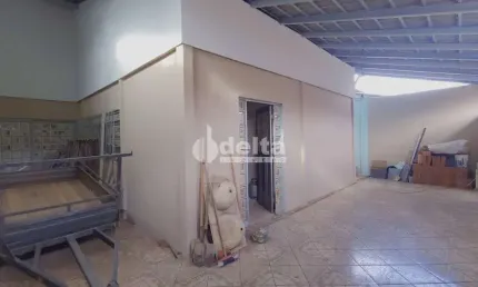 Casa residencial disponível para venda no bairro Planalto em Uberlândia MG