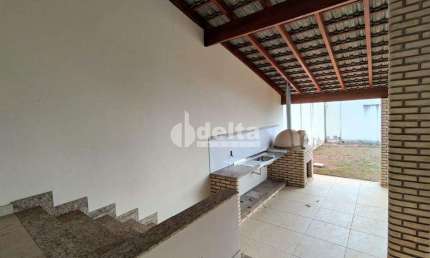 Casa com 4 quartos à venda no Vigilato Pereira, Uberlândia 