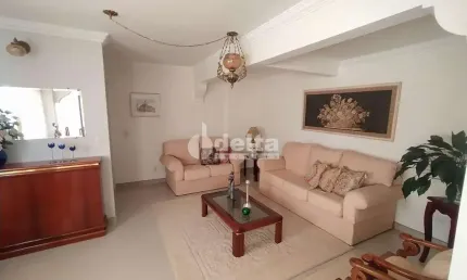 Apartamento disponível para venda no bairro Osvaldo Rezende em Uberlândia-MG