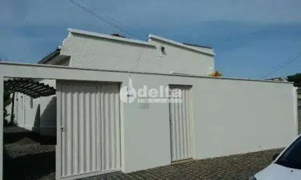 Casa disponível para venda no bairro Osvaldo Resende em Uberlândia-MG
