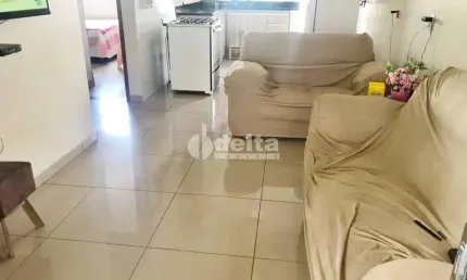 Casa com 2 quartos à venda no Jardim Europa, Uberlândia 