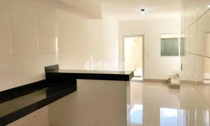 Casa residencial disponível para venda no bairro Cidade Jardim  em Uberlândia-MG