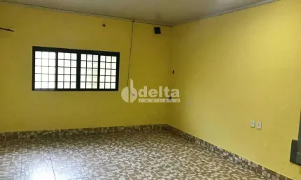 Galpão disponível para venda no bairro Martins em Uberlândia-MG