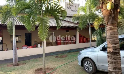 Chácara Residencial disponível para Venda no bairro Área Rural em Uberlândia-MG