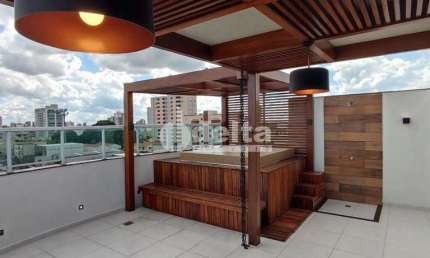 Cobertura disponível para venda no bairro Nossa Senhora Aparecida em Uberlândia-MG