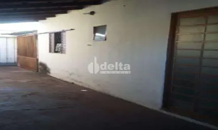 Casa residencial disponível para venda no bairro São Jorge em Uberlândia-MG