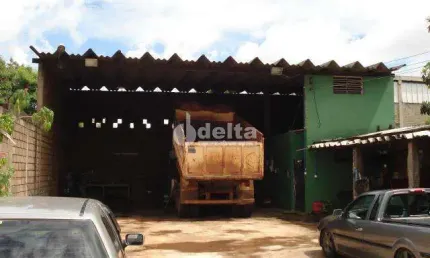Galpão disponível para venda no bairro marta helena em uberlândia-mg
