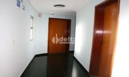 Casa residencial disponível para venda no bairro Tibery em Uberlândia-MG