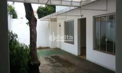 Loja disponível para venda no bairro Tibery em Uberlândia-MG.