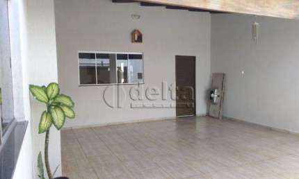 Casa residencial disponível para venda no bairro Planalto em Uberlândia MG