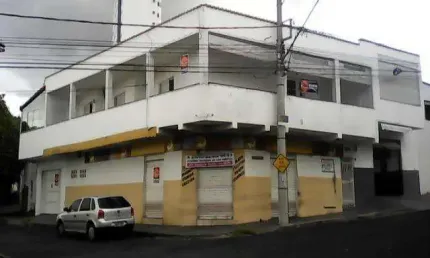 Casa residencial e cpmercial disponível para venda no bairro Cazeca em Uberlândia-MG