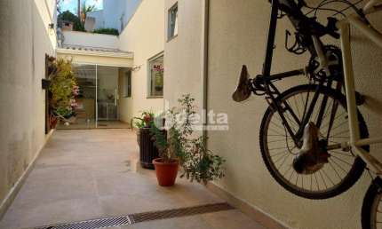 Casa residencial disponível para venda no bairro Cidade Jardim em Uberlândia-MG