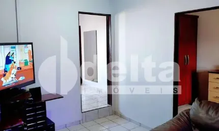 Casa residencial disponível para venda no bairro São Jorge em Uberlândia-MG
