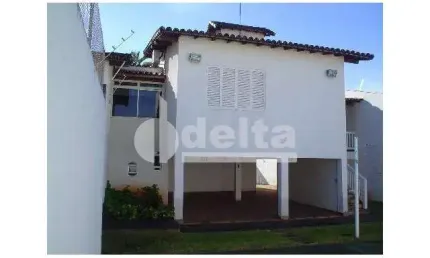 Casa com 4 quartos à venda no Centro, Uberlândia 