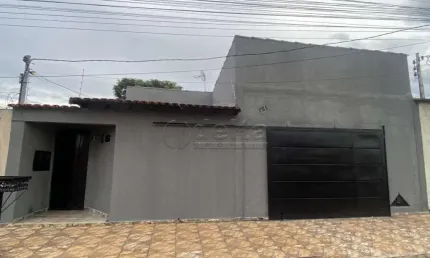 Casa residencial disponível para venda no bairro São Jorge em Uberlândia-MG