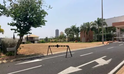 Terreno no condomínio disponível para venda no bairro shopping park em uberlândia-mg