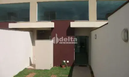 Casa residencial disponível para venda no bairro Jardim Colina em Uberlândia-MG