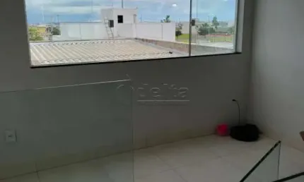 Casa sobrado disponível para venda no bairro Praça Alto Umuarama em Uberlândia-MG