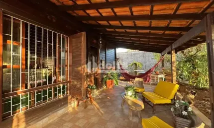 Casa disponível para venda no bairro santa mônica em uberlândia mg
