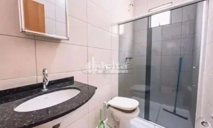Casa residencial disponível para venda no bairro Jardim Europa em Uberlândia-MG