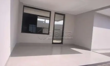 Casa residencial disponível para venda no bairro Jardim Ipanema em Uberlândia-MG