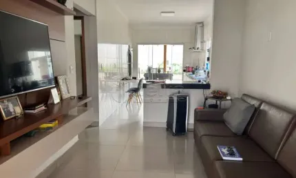 Casa residencial  disponível para venda no bairro Jardim Holanda em Uberlândia-MG