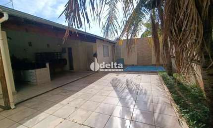 Casa disponível para venda no bairro Vigilato Pereira em Uberlândia MG