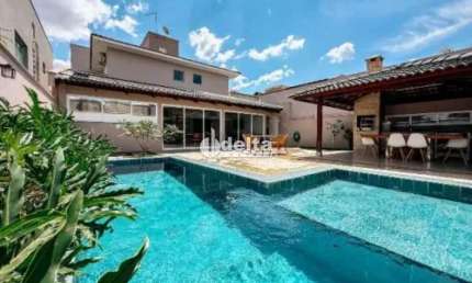 Casa no condomínio Paradiso Ecológico disponível para venda em Uberlândia-MG