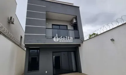 Casa disponível para venda no bairro Novo Mundo em Uberlândia MG