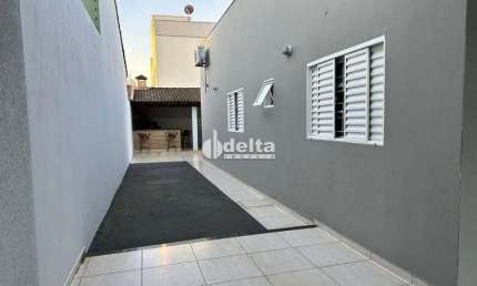 Casa disponível para venda no bairro Alto Umuarama em Uberlândia MG