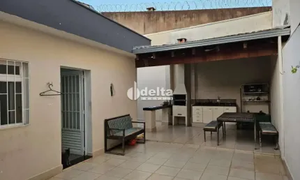 Casa disponível para venda no bairro martins em uberlândia mg