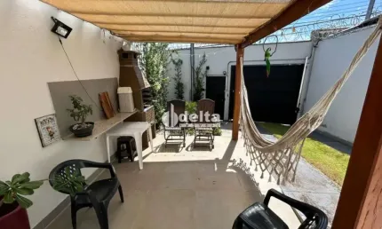 Casa disponível para venda no bairro Jardim Europa em Uberlândia-MG