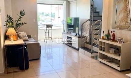 Cobertura disponível para venda no bairro Brasil em Uberlândia-MG